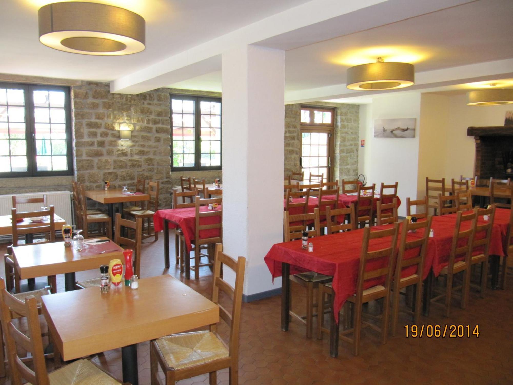 Auberge Le Guinefort Léhon Εξωτερικό φωτογραφία